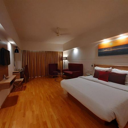 Lemon Tree Hotel Ченнаи Экстерьер фото