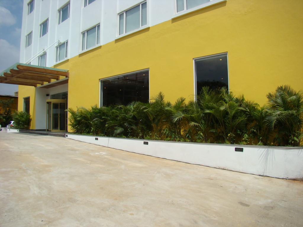 Lemon Tree Hotel Ченнаи Экстерьер фото