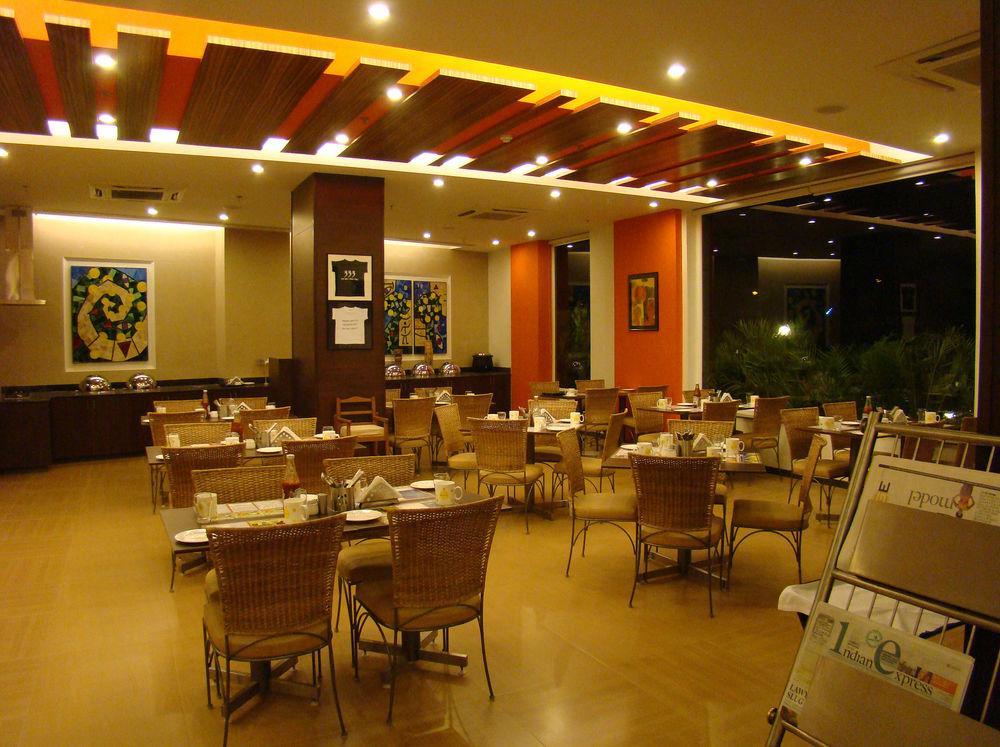 Lemon Tree Hotel Ченнаи Экстерьер фото