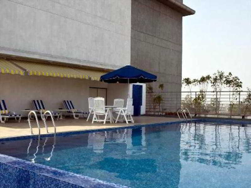 Lemon Tree Hotel Ченнаи Экстерьер фото