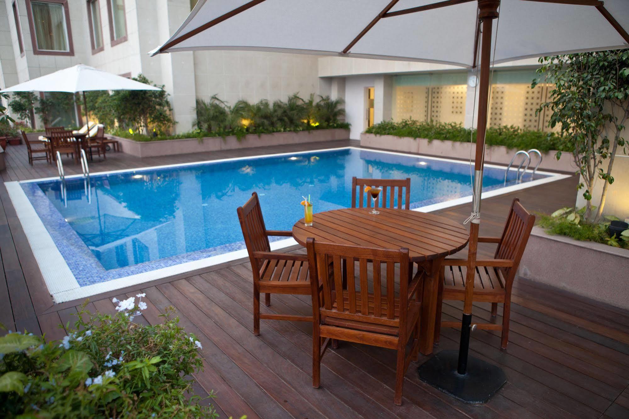 Lemon Tree Hotel Ченнаи Экстерьер фото